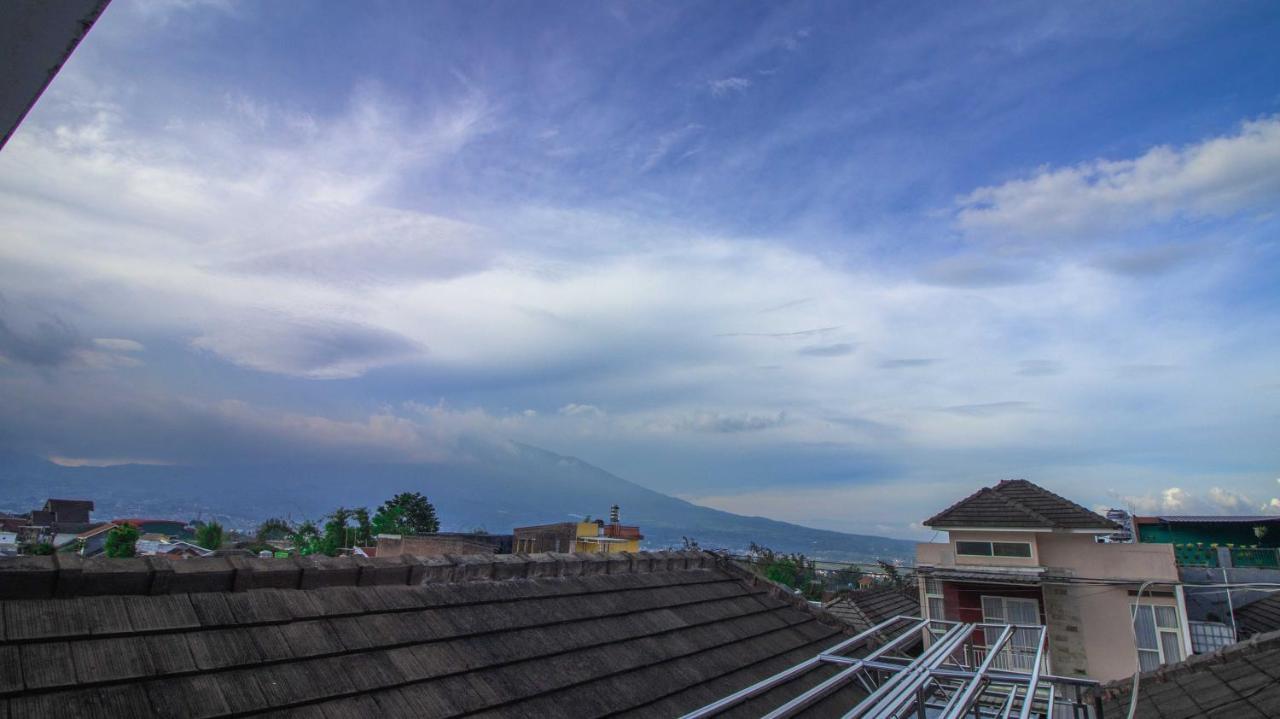 Villa El Nino 5 Bedroom Dengan Rooftop Mountain View Batu  Exterior foto
